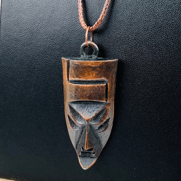 Vintage weighted, coppertone etched face tribal pendant, +Free 16” cord necklace - Picture 3 of 5